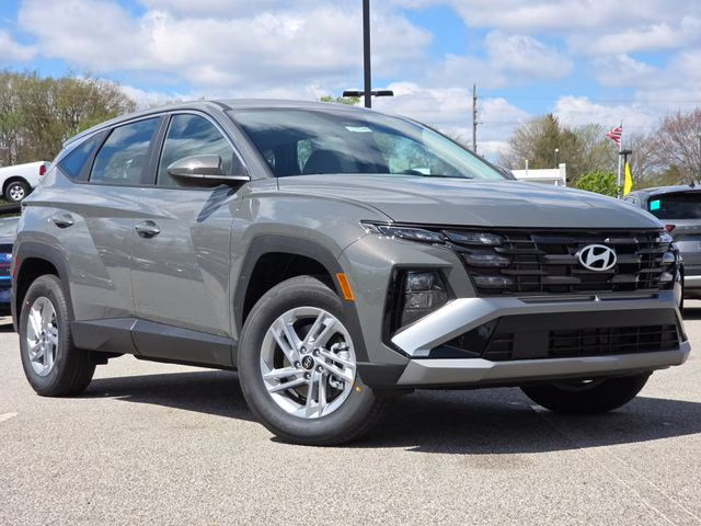 2026 Hampton Gray Hyundai Tucson SE AWD SUV