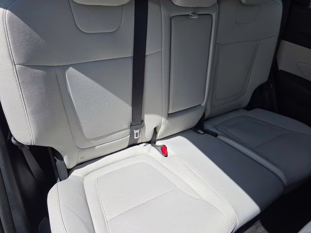 2026 Hampton Gray Hyundai Tucson SE AWD SUV