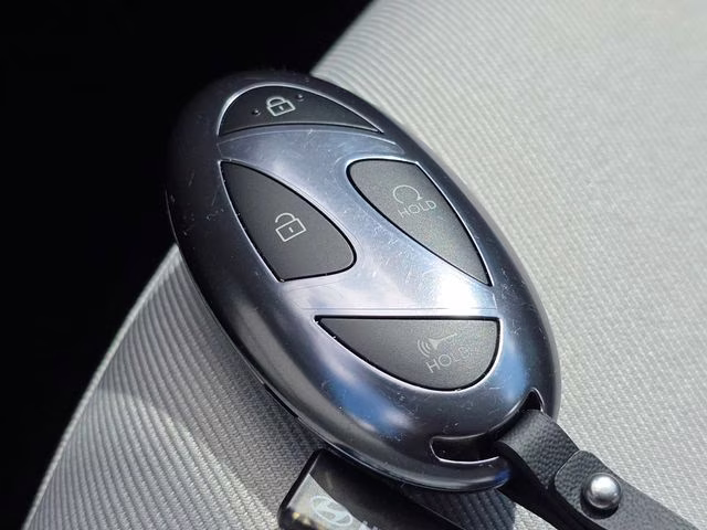 2026 Hampton Gray Hyundai Tucson SE AWD SUV