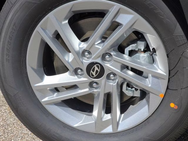 2026 Hampton Gray Hyundai Tucson SE AWD SUV