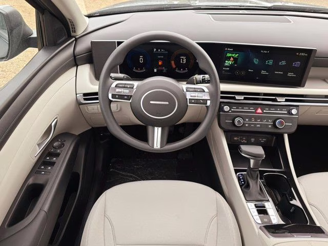 2025 Ecotronic Gray Hyundai Tucson SE AWD SUV
