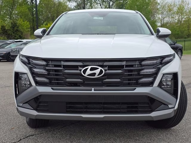 2026 White Pearl Hyundai Tucson SE AWD SUV
