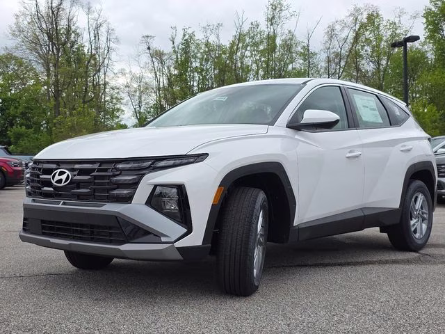 2026 White Pearl Hyundai Tucson SE AWD SUV