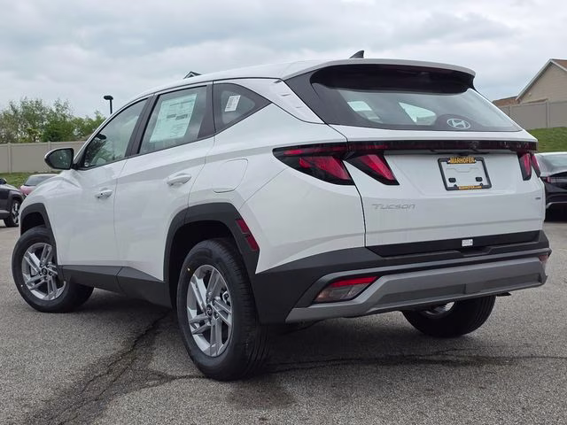 2026 White Pearl Hyundai Tucson SE AWD SUV