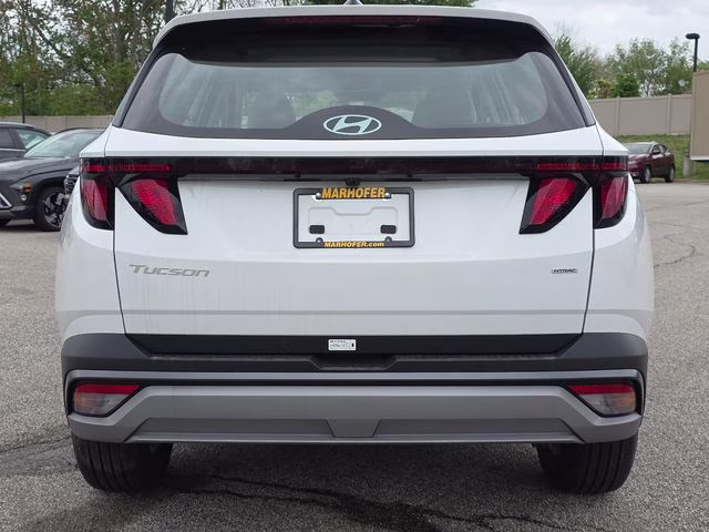 2026 White Pearl Hyundai Tucson SE AWD SUV