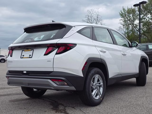 2026 White Pearl Hyundai Tucson SE AWD SUV