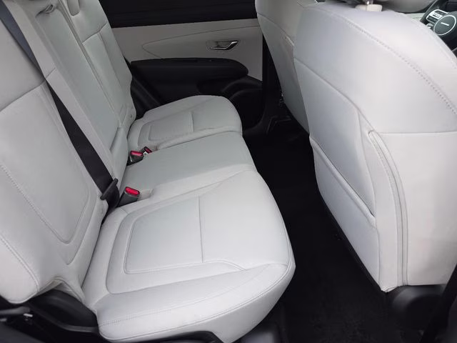2026 White Pearl Hyundai Tucson SE AWD SUV