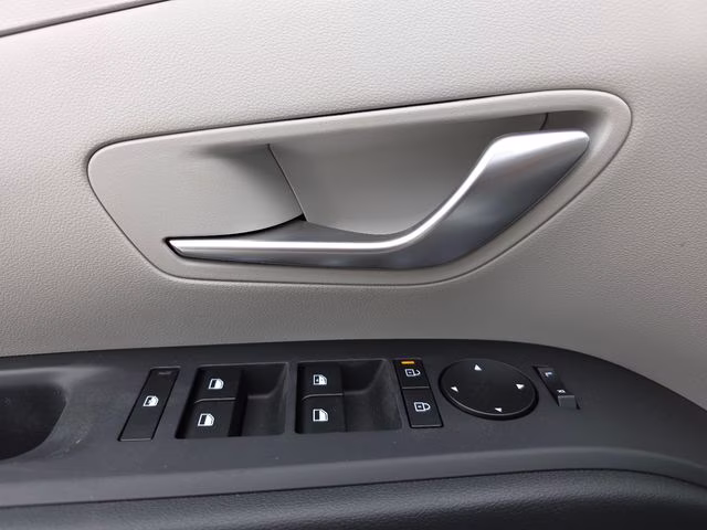 2026 White Pearl Hyundai Tucson SE AWD SUV