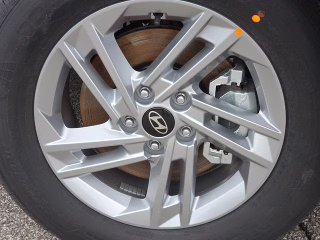 2026 White Pearl Hyundai Tucson SE AWD SUV