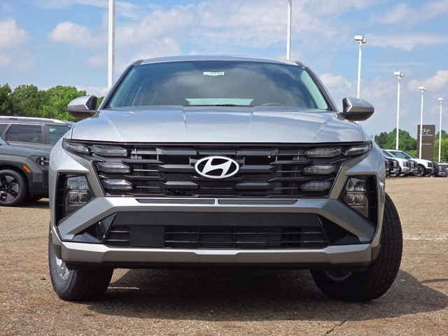 2026 Shimmering Silver Hyundai Tucson SE AWD SUV