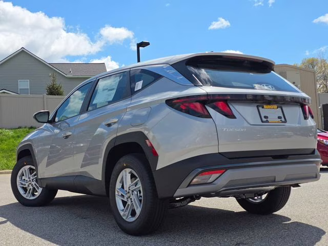 2026 Shimmering Silver Hyundai Tucson SE AWD SUV