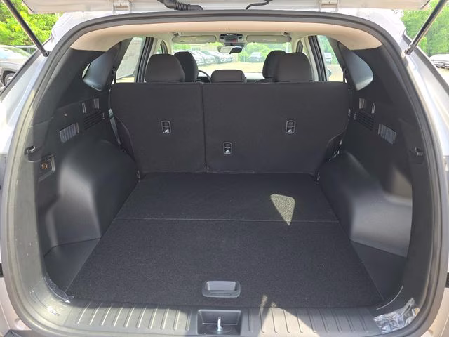 2026 Shimmering Silver Hyundai Tucson SE AWD SUV