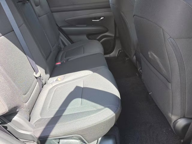 2026 Shimmering Silver Hyundai Tucson SE AWD SUV