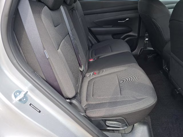2026 Shimmering Silver Hyundai Tucson SE AWD SUV