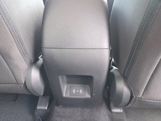 2026 Shimmering Silver Hyundai Tucson SE AWD SUV