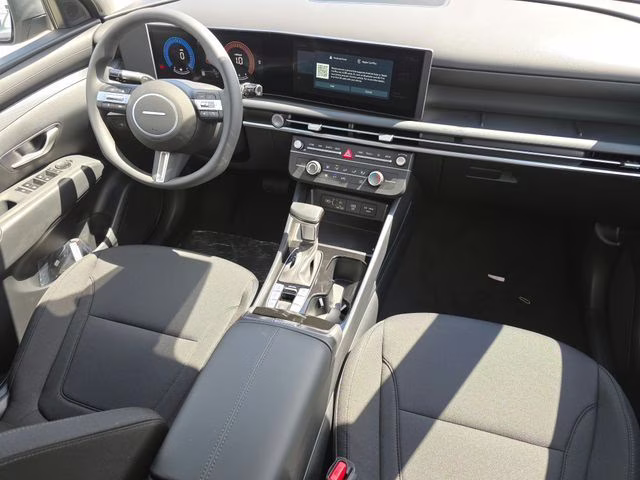 2026 Shimmering Silver Hyundai Tucson SE AWD SUV
