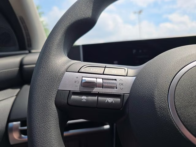 2026 Shimmering Silver Hyundai Tucson SE AWD SUV
