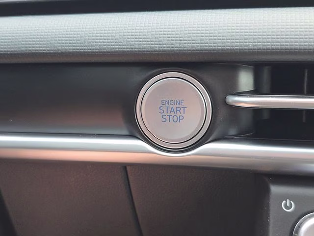 2026 Shimmering Silver Hyundai Tucson SE AWD SUV
