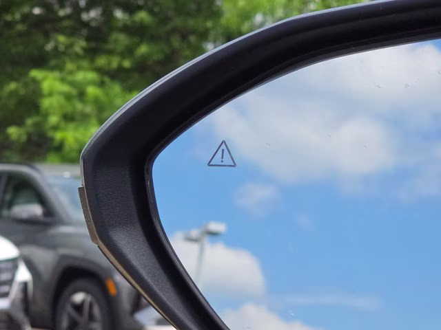 2026 Shimmering Silver Hyundai Tucson SE AWD SUV