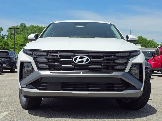2026 White Pearl Hyundai Tucson SE AWD SUV