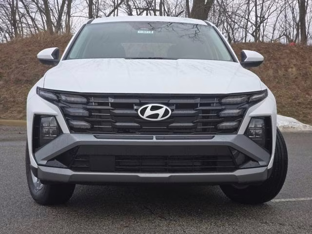 2026 White Pearl Hyundai Tucson SE AWD SUV