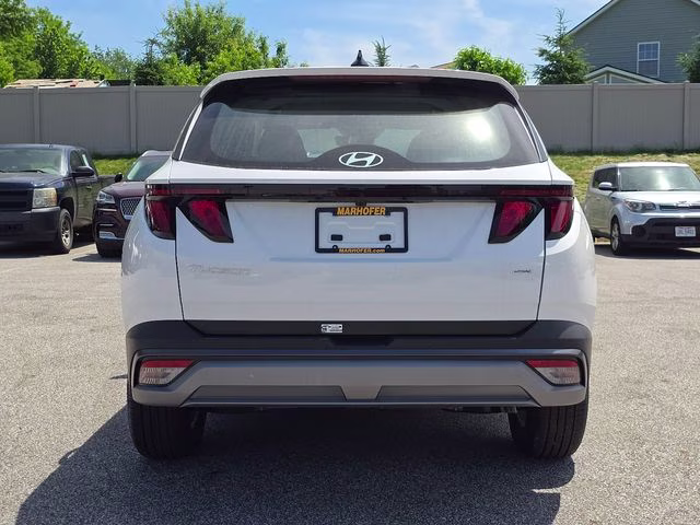 2026 White Pearl Hyundai Tucson SE AWD SUV