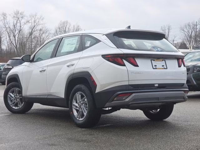 2026 White Pearl Hyundai Tucson SE AWD SUV