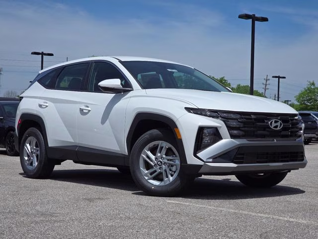 2026 White Pearl Hyundai Tucson SE AWD SUV