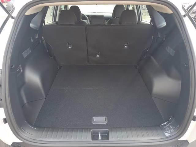 2026 White Pearl Hyundai Tucson SE AWD SUV