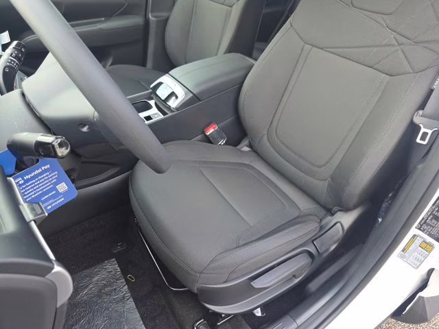 2026 White Pearl Hyundai Tucson SE AWD SUV