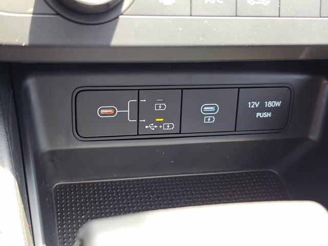 2026 White Pearl Hyundai Tucson SE AWD SUV