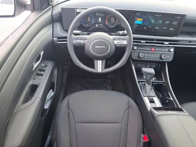 2026 White Pearl Hyundai Tucson SE AWD SUV