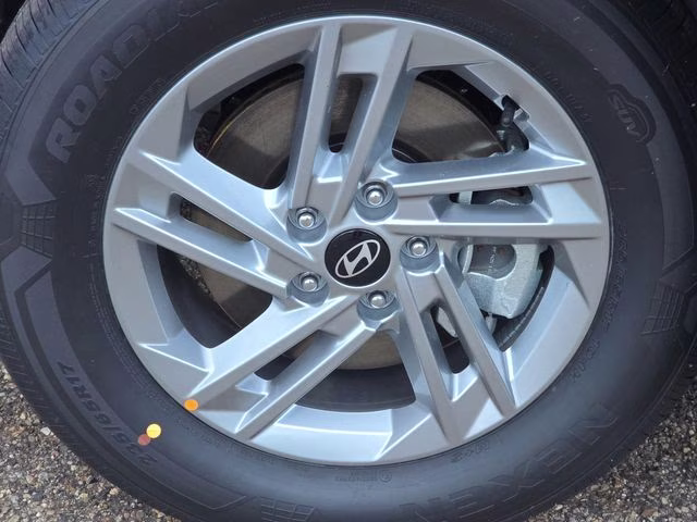 2026 White Pearl Hyundai Tucson SE AWD SUV