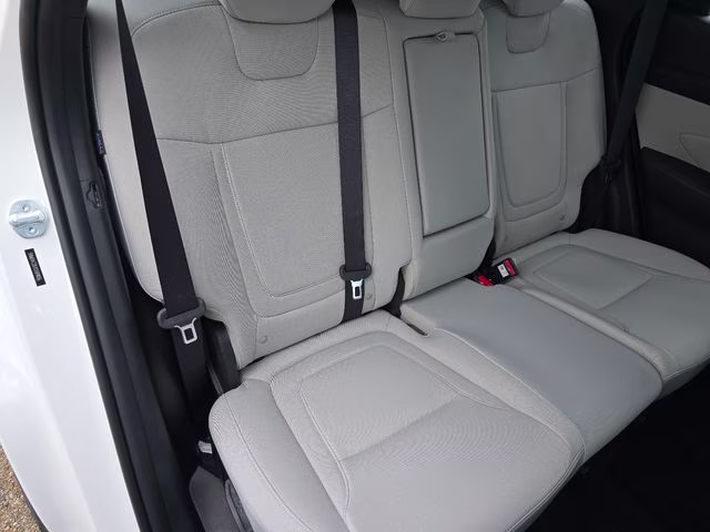 2026 White Pearl Hyundai Tucson SE AWD SUV