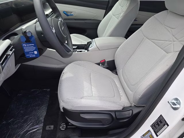 2026 White Pearl Hyundai Tucson SE AWD SUV