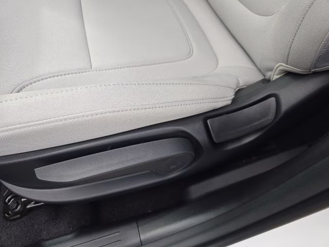 2026 White Pearl Hyundai Tucson SE AWD SUV
