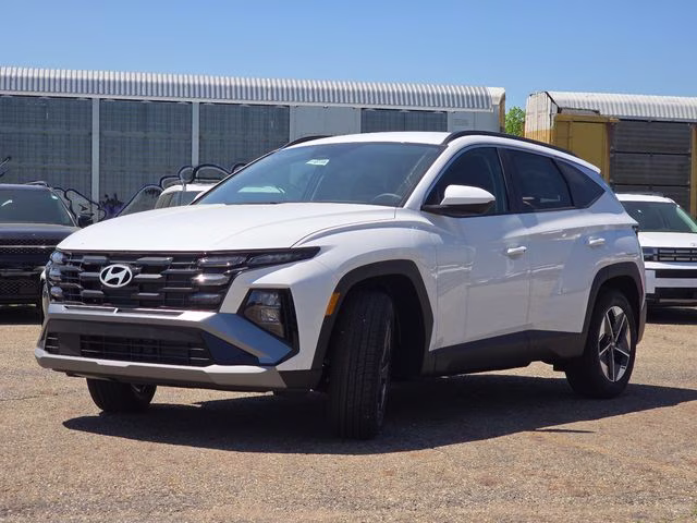 2026 White Pearl Hyundai Tucson SEL FWD SUV