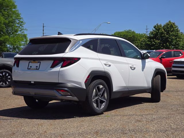2026 White Pearl Hyundai Tucson SEL FWD SUV