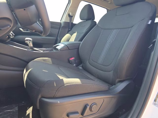 2026 White Pearl Hyundai Tucson SEL FWD SUV