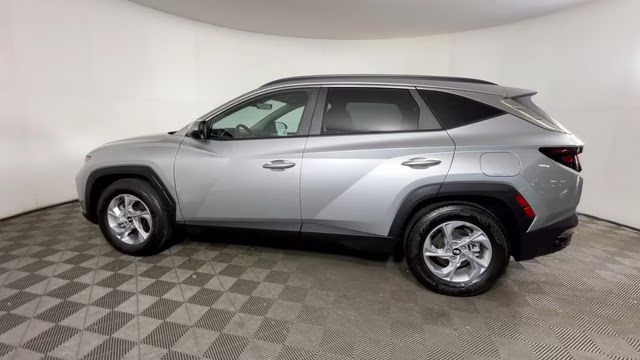 2024 Shimmering Silver Hyundai Tucson SEL FWD SUV
