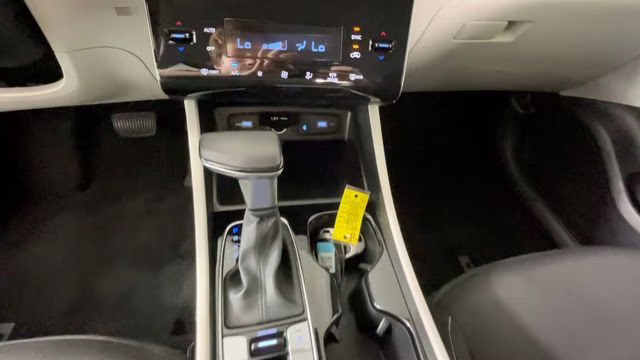 2024 Shimmering Silver Hyundai Tucson SEL FWD SUV
