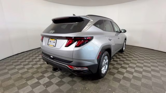 2024 Shimmering Silver Hyundai Tucson SEL FWD SUV