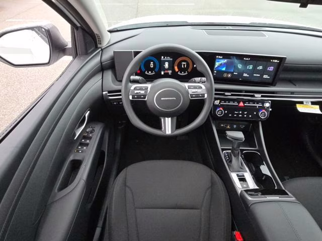 2026 White Pearl Hyundai Tucson SEL FWD SUV