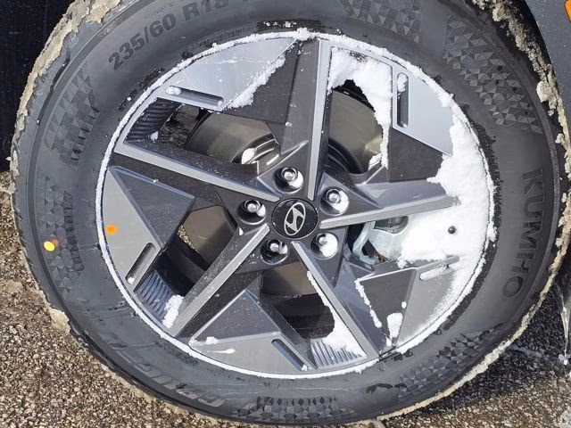 2026 Shimmering Silver Hyundai Tucson SEL FWD SUV