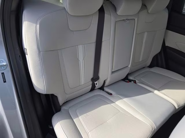 2026 Shimmering Silver Hyundai Tucson SEL FWD SUV