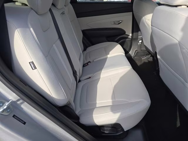 2026 Shimmering Silver Hyundai Tucson SEL FWD SUV