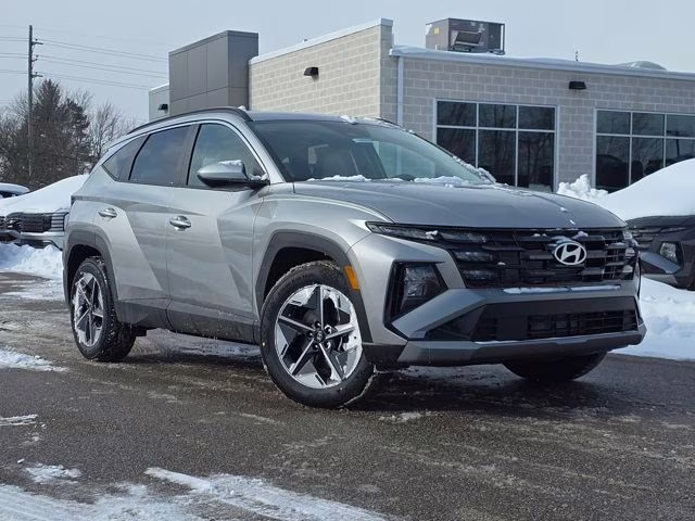 2026 Shimmering Silver Hyundai Tucson SEL FWD SUV