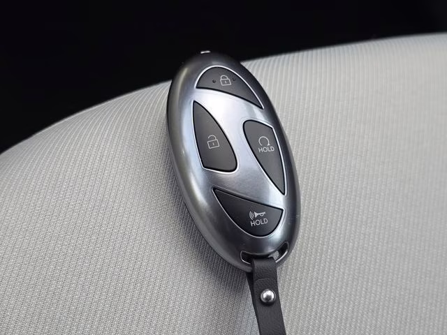 2026 Shimmering Silver Hyundai Tucson SEL FWD SUV