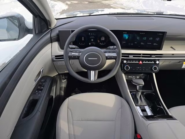 2026 Shimmering Silver Hyundai Tucson SEL FWD SUV