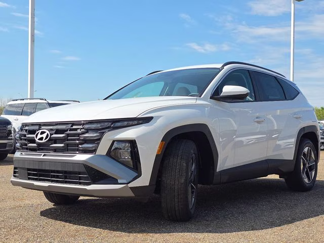 2026 White Pearl Hyundai Tucson SEL FWD SUV